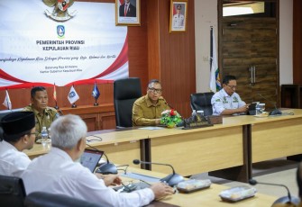 Wakil Gubernur Kepulauan Riau, Nyanyang Haris Pratamura, menghadiri sekaligus menjadi keynote speaker pada kegiatan Rapat Koordinasi Daerah (Rakorda) Peningkatan Kapasitas Aparatur dan Kelembagaan Desa se-Provinsi Kepulauan Riau Tahun 2026 