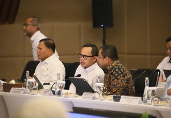 (Wamendagri Bima Arya Sugiarto  pada Rapat Koordinasi Terbatas KDKMP terkait Infrastruktur Pemerintah dan Offtaker Komoditas Desa di Kantor Kementerian Koordinator Bidang Pangan, Jakarta, Senin (20/7/2026).