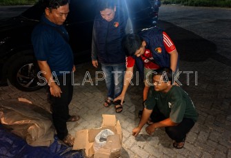 Satlap Tri Cakti dan Tim Resmob Polres Belitung saat Berhasil Gagalkan Perdagangan Timah Ilegal Menuju Jakarta