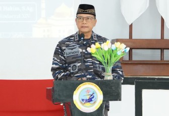 Komandan Komando Daerah  TNI Angkatan Laut XIV Komandan Kodaeral XIV Laksamana Muda TNI Djatmoko, S.T., M.M., CHRMP