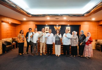 Wamendes Ahmad Riza Patria saat bertemu Wakil Menteri Pariwisata Ni Luh Puspa di Kantor Kemenpar Jakarta, Rabu (11/2/2026).