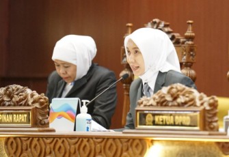 Wakil Ketua DPRD Jatim, Sri Wahyuni
