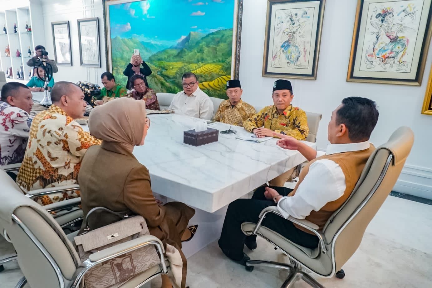 Bamsoet usai menerima jajaran pengurus KAHMI, di Jakarta, Selasa (5/9/23).