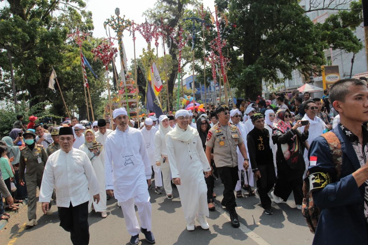 Arak-arakan Tabut Tebuang