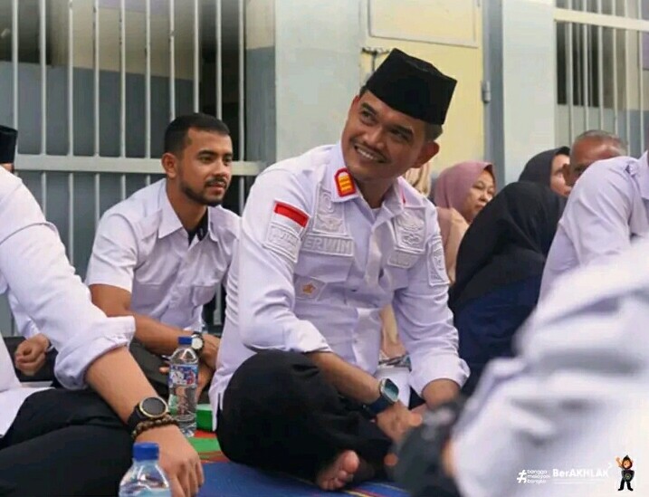 Karutan Pangkalan Brandan Saat Melaksanakan Acara Makan Bersama