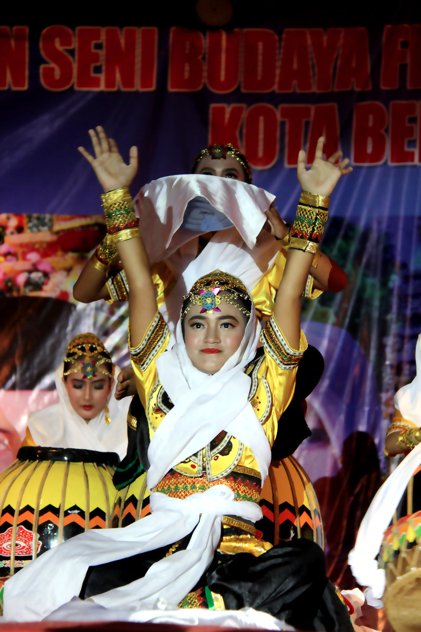 Juara I- Sanggar Muaro Raflesia