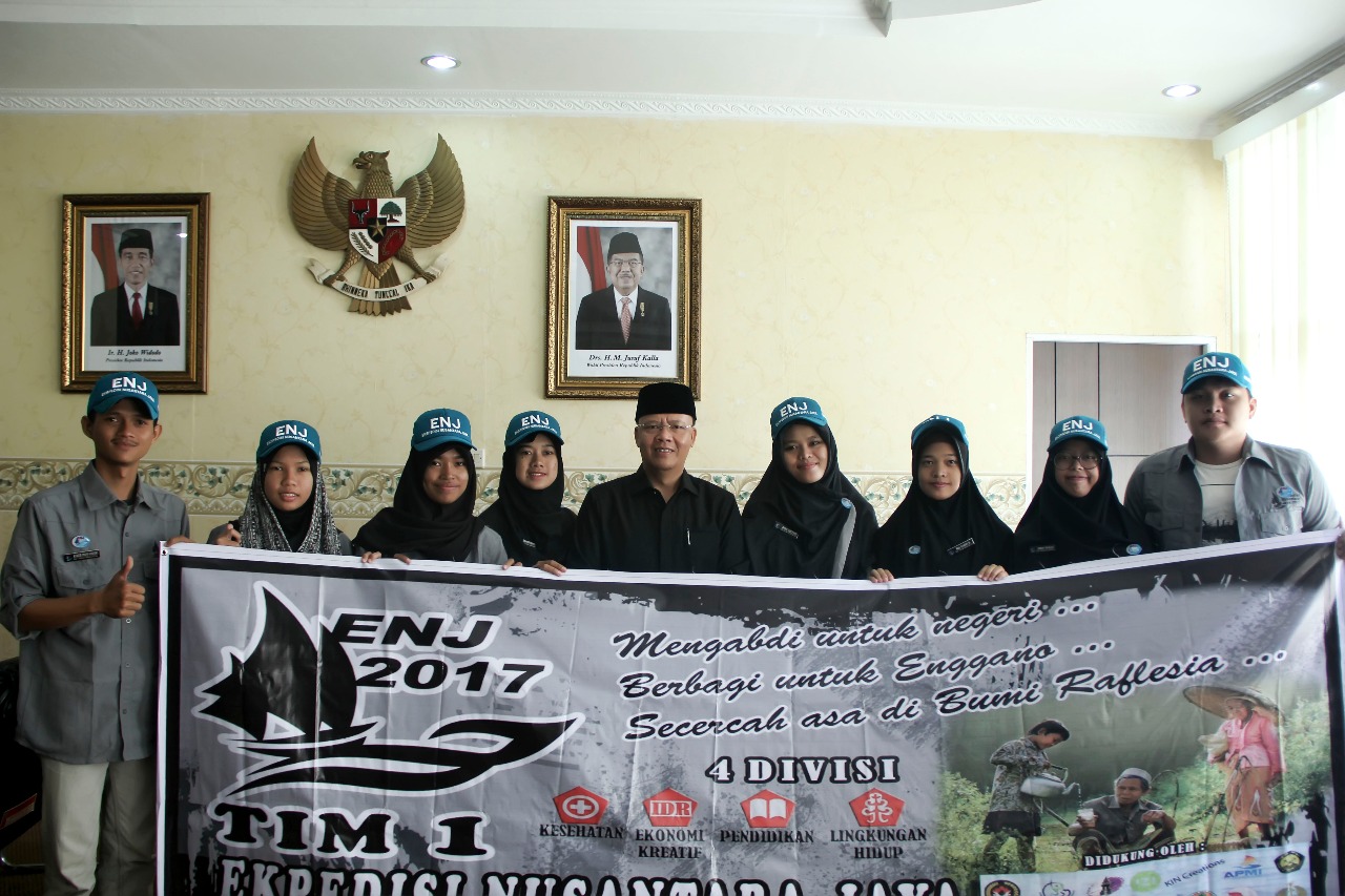 Plt Gubernur saat menyambut Tim ENJ Kemenko Maritim RI