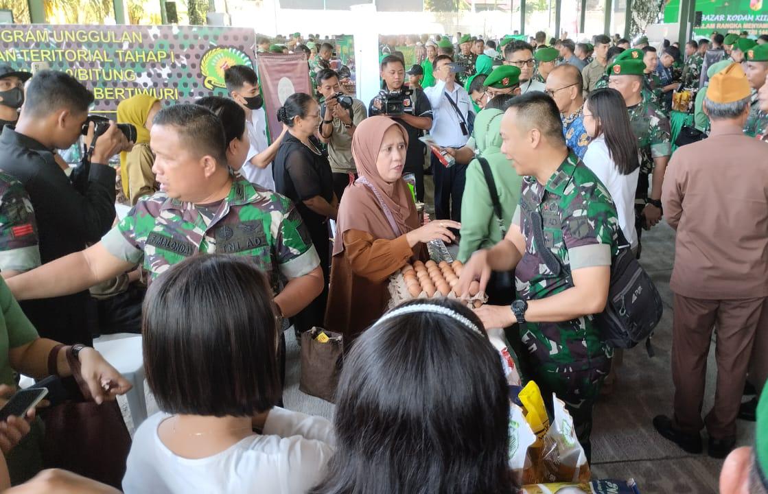 Kodim 1310/Bitung Ikut Berpartisipasi Pada Bazar Murah yang Digelar Kodam XIII/Mdk