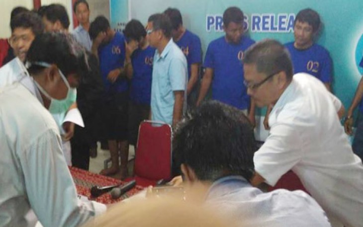 Press release tersangka dan barang bukti di BNNP, Rabu (19/04/2017)