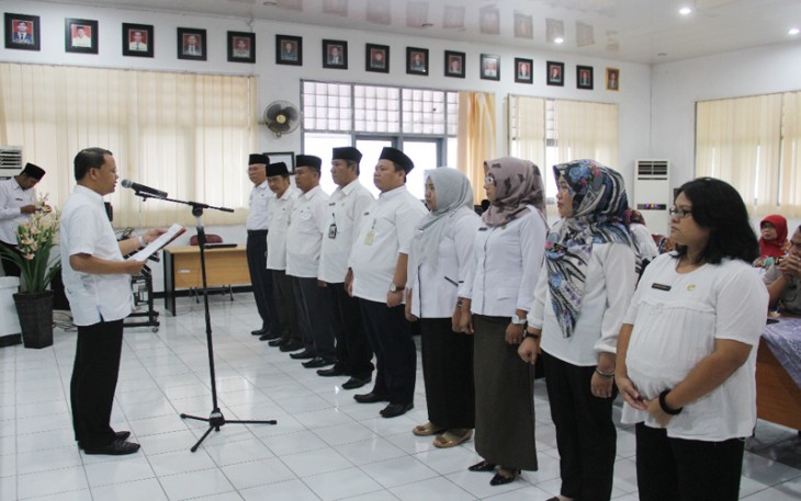 Wakil Gubernur Bengkulu Rohidin Mersyah saat meresmikan Pembentukan Satgas Audit Investigatif pada Inspektorat Provinsi Bengkulu serta penyerahan Pin Satgas Saber Pungli.