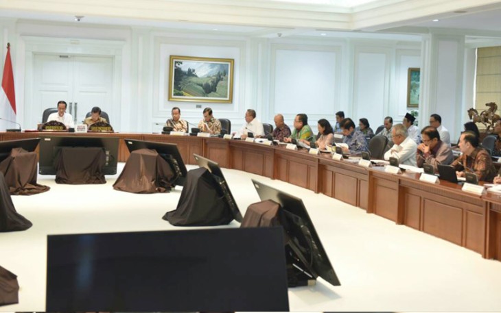 Presiden Jokowi dan Wakil Presiden Jusuf Kalla saat Rapat koordinsi terbatas bersama Gubernur Bengkulu Ridwan Mukti, Rabu (31/5/17).
