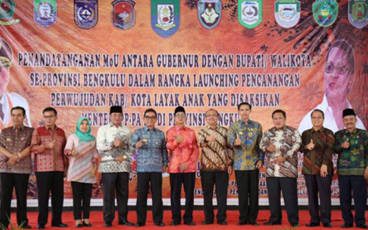 Pencanangan Perwujudan Kab/Kota Layak Anak (KLA) dan penandatanganan MoU Gubernur dengan Bupati/Walikota se-Provinsi Bengkulu Tahun 2017, Jumat (12/5)