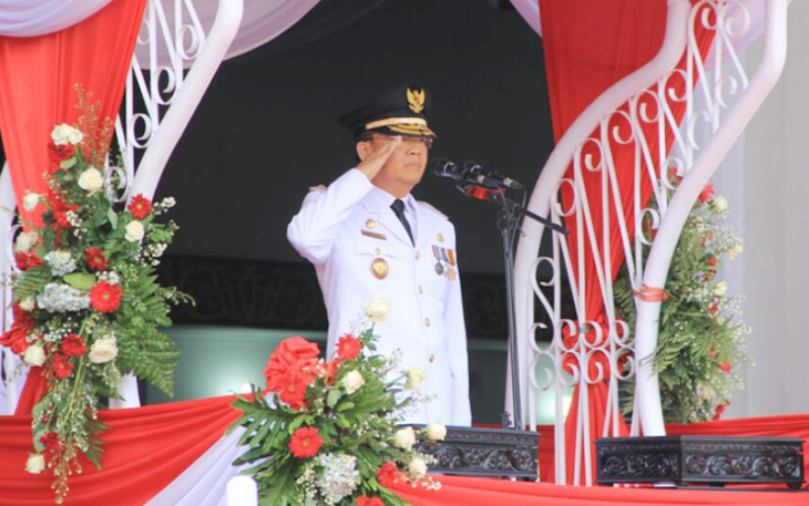 Plt. Gubernur Bengkulu Rohidin Mersyah saat menjadi Inspektur Upacara peringatan HUT RI di Lapangan Balai Raya Semarak Bengkulu, Kamis(17/8).  