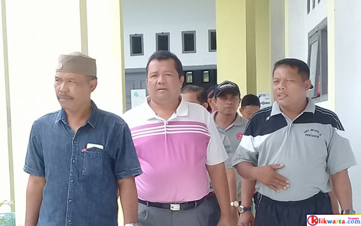 Wakil Ketua III DPRD Provinsi Elfi Hamidi Maras Udin saat sidak ke SMA Negeri 10 Pentagon
