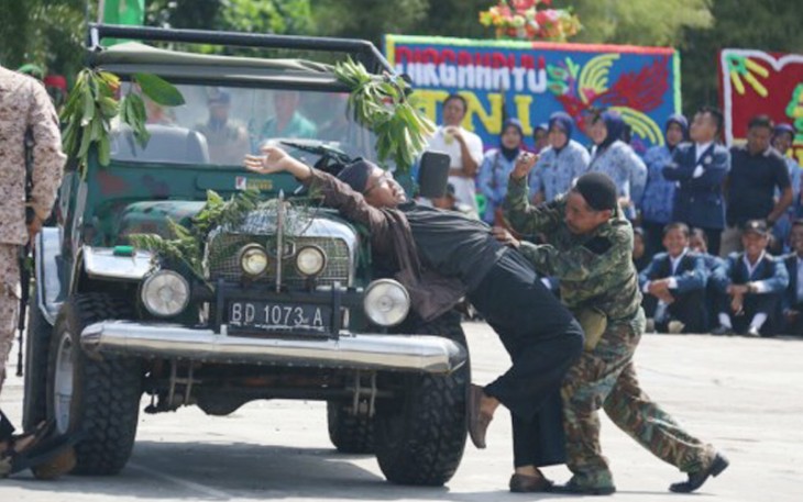 Upacara Peringatan HUT TNI Ke 72