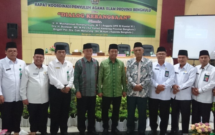 Foto bersama usai dialog kebangsaan