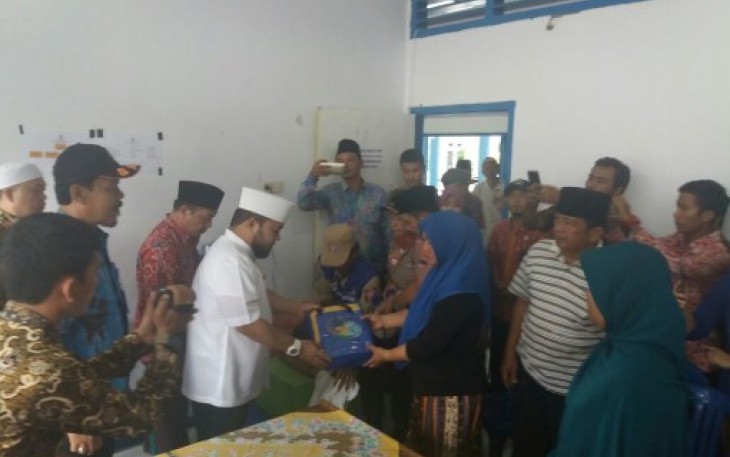 Wali Kota Helmi Hasan Mengunjungi Korban Kebakaran Kelurahan Jitra