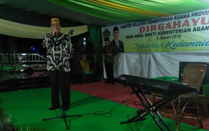 Kakanwil Kemenag Drs. H. Bustasar. MS, M.Pd