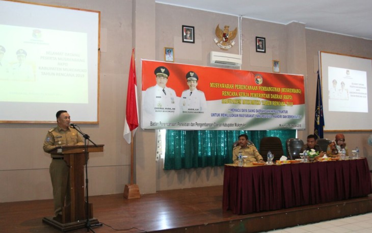 Sekretaris Daerah Provinsi Bengkulu Nopian Andusti saat membuka Musyawarah Perencanaan Pembangunan Daerah (Musrenbang) Kab. Mukomuko di Aula Bappeda Mukomuko.