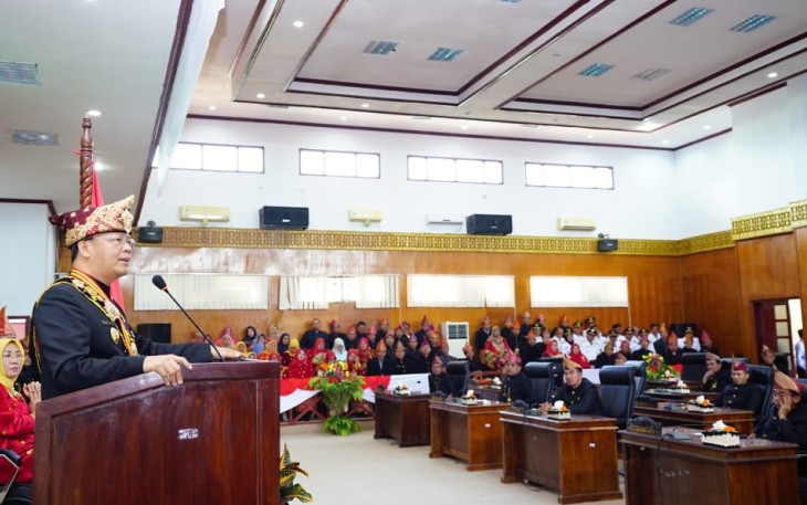 Plt Gubernur Bengkulu Rohidin Mersyah hadiri Paripurna HUT Kabupaten Kaur ke XV Di Ruang Rapat Paripurna DPRD Kab. Kaur.