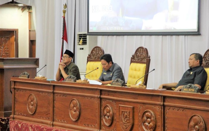 Rapat Paripurna Dipimpin Oleh Waka I DPRD Provinsi Bengkulu Edison Simbolon 