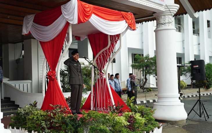 Asisten III Setda Provinsi Bengkulu Gotri Suyanto menjadi Inspektur upacara dalam Peringatan Hari Lahir Pancasila Tahun 2018.