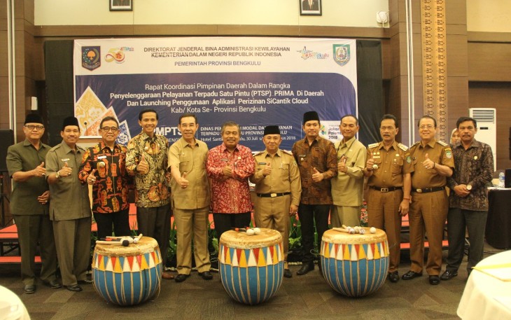 Foto Bersama saat launching Penggunaan Aplikasi SiCantik Cloud Se-Provinsi Bengkulu.