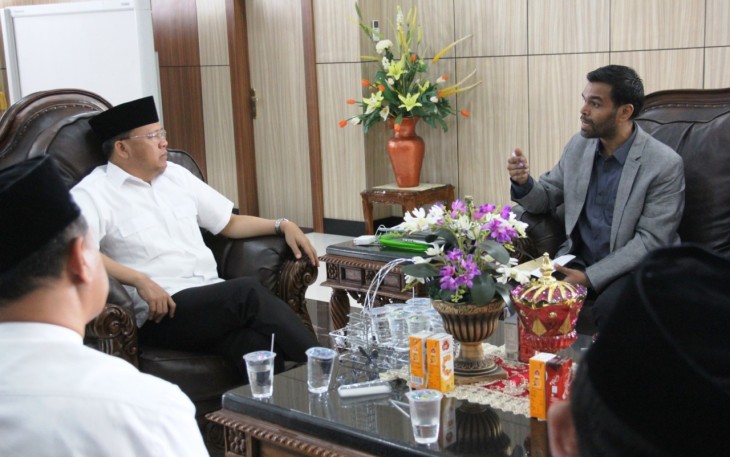 Plt Gubernur Bengkulu Rohidin Mersyah menerima audiensi PT. Sudevam Ultra Tec Green, di Ruang Kerja Plt Gubernur Bengkulu.