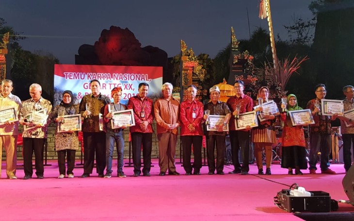 Bengkulu Sabet 2 Penghargaan Sekaligus dalam Temu Karya Nasional TTG XX di Bali
