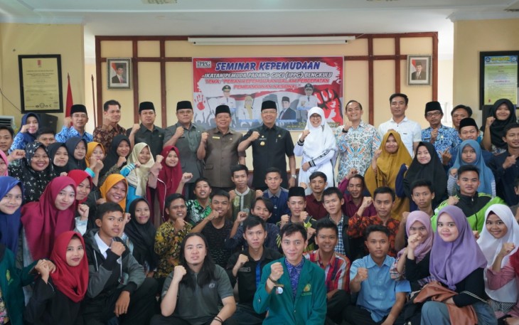 Plt Gubernur Bengkulu Rohidin Mersyah Membuka Seminar Kepemudaan Yang Diselenggarakan Oleh Ikatan Pemuda Padang Guci 