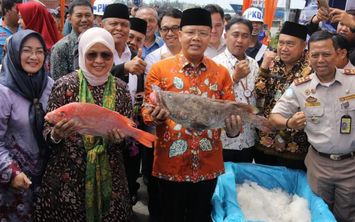Plt. Gubernur Bengkulu Rohidin Mersyah Melauching secara resmi Ekspor Komoditas Unggulan Provinsi Bengkulu dalam rangka HUT Emas Provinsi Bengkulu.