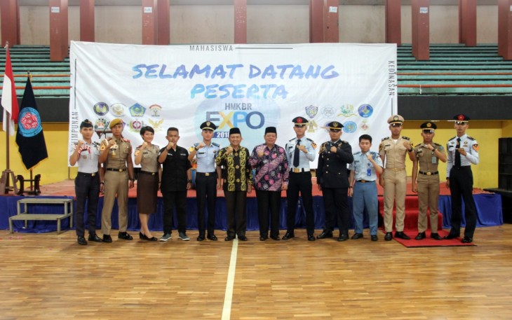 Asisten I Bidang Pemerintahan dan Kesra Setda Provinsi Bengkulu Hamka Sabri Foto Bersama 