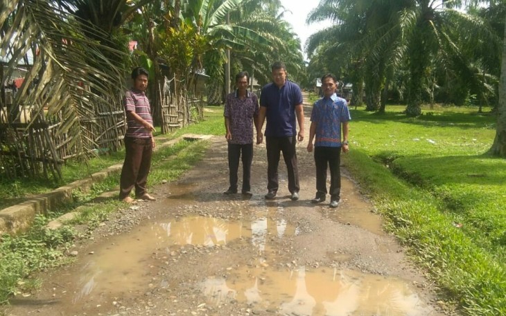Jalan Dusun II Talang Karet Desa Pasar Sebelat yang belum dibangun