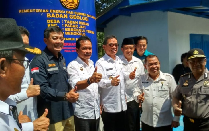 Bupati Bengkulu Tengah Dr. H. Ferry Ramli, SH, MH Resmikan Sumur Bor Desa Taba Lagan Kecamatan Pagar Jati Kabupaten Bengkulu Tengah