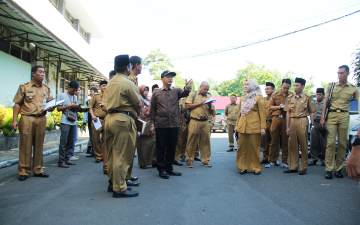 Gubernur Bengkulu Rohidin Mersyah Dan Jajaran Lakukan Peninjauan Sekaligus Rapat On The Spot di Kantor Gubernur Bengkulu
