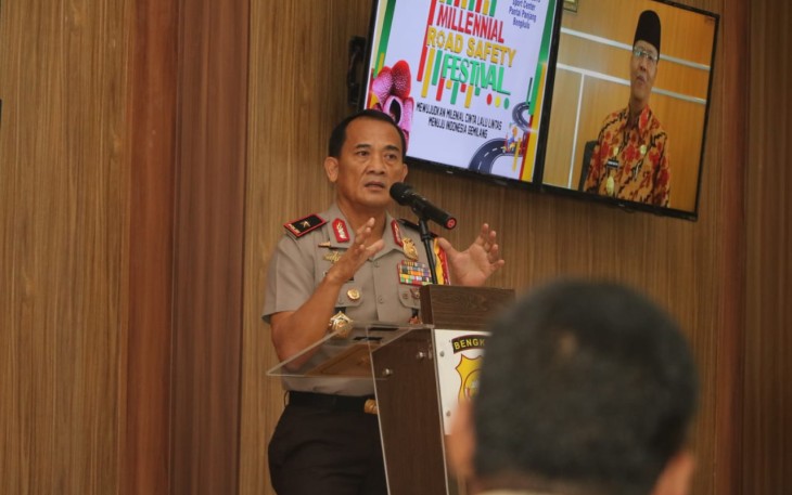 Kapolda Bengkulu Brigjen Pol. Drs. Coki Manurung, SH, M. Hum saat memberi sambutan membuka acara “Millenial Road Safety Festival” 