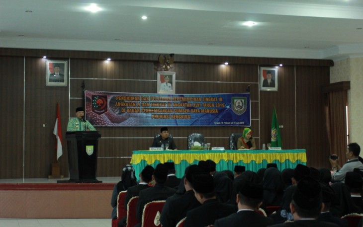 Gubernur Bengkulu Rohidin Mersyah membuka Diklat Kepemimpinan Tingkat III angkatan LI dan Tingkat IV 