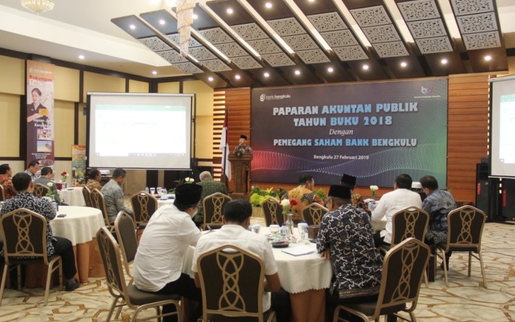 Gubernur Bengkulu Rohidin Mersyah menghadiri Pemaparan Kantor Akuntan Publik (KAP) Tahun Buku 2018 dengan Para Pemegang Saham Bank Bengkulu.