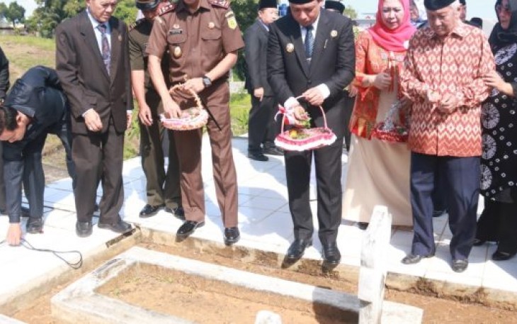 Wakil Wali Kota Bengkulu Dedy Wahyudi Lakukan Ziarah Kubur Mantan Wali Kota Bengkulu