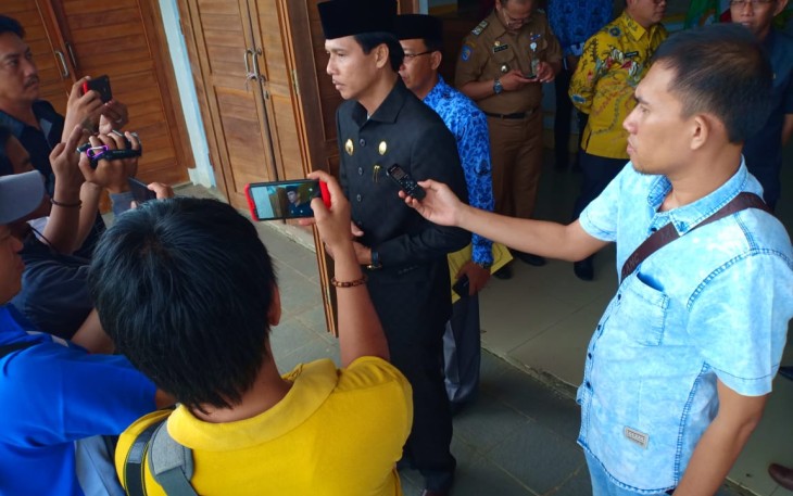 Bupati Kabupaten Kaur  Gusril Pausi 