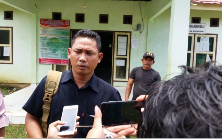 Feby Febriansyah saat ditemui di Kator Desa Kemuning