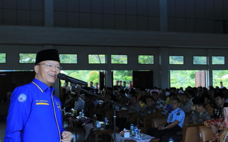 Gubernur Rohidin dalam sambutannya, di Gedung Serba Guna, Kabupaten Kaur, (12/04/2019).