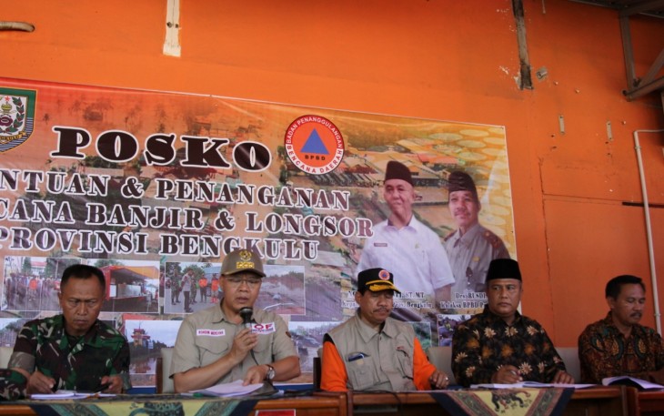 Gubernur berikan keterangan pers terkait penanganan bencana longsor dan banjir Provinsi Bengkulu
