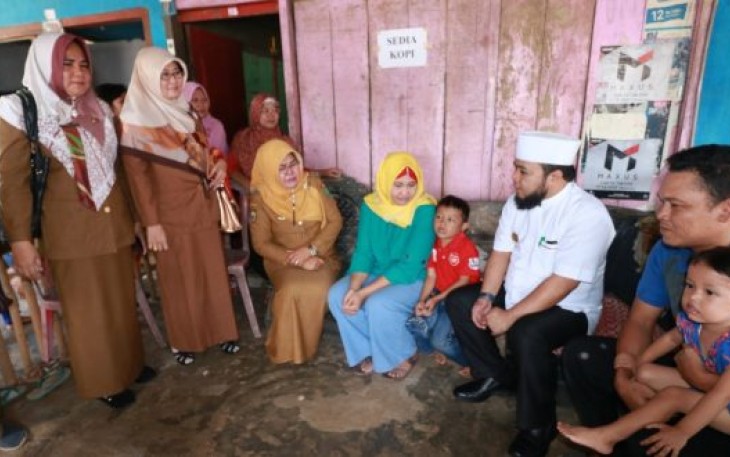 Wali Kota Bengkulu Helmi Hasan Beri Batuan Kepada  Muhammad Govin Catra Bocah 6 Tahun Yang didiagnosa Mengalami Jantung Bocor