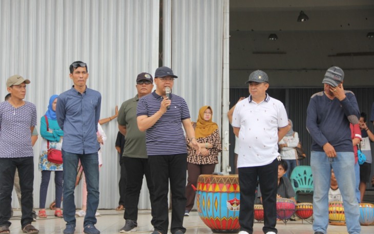 Gubernur Bengkulu Rohidin Mersyah Tinjau Latihan Penabuhan 500 Dol Di Sport Center 