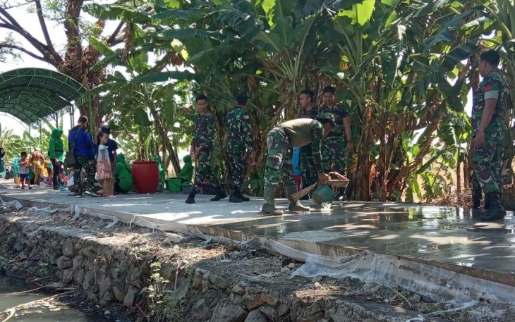 Seluruh Pekerjaan TMMD Kalikondang Dikerjakan TNI dan Warga