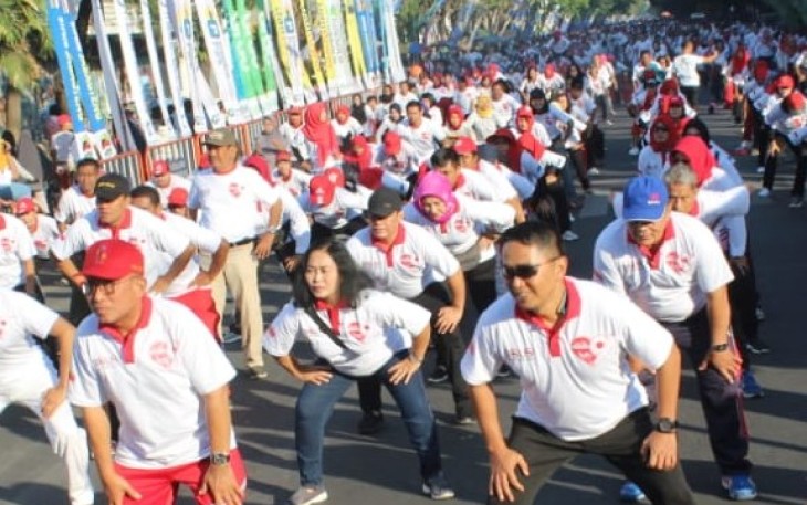 Dandim 0735/Surakarta saat melakukan giat senam bersama