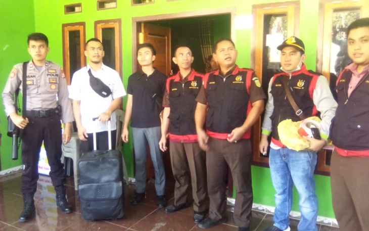 Jaksa usai Geledah Rumah Kades Papahan