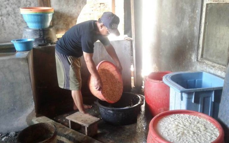 Rihanto wiraswasta pengolah Tempe asal Desa Gembongdadi Kecamatan Suradadi