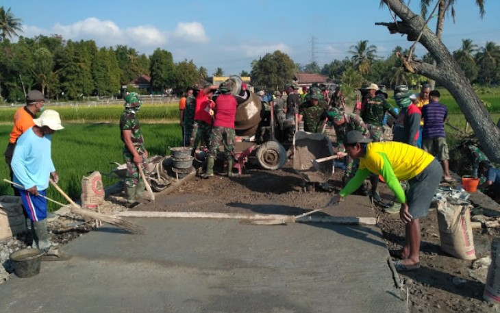 Betonisasi Jalan TMMD Sesuai Harapan Masyarakat Desa Jimbung
